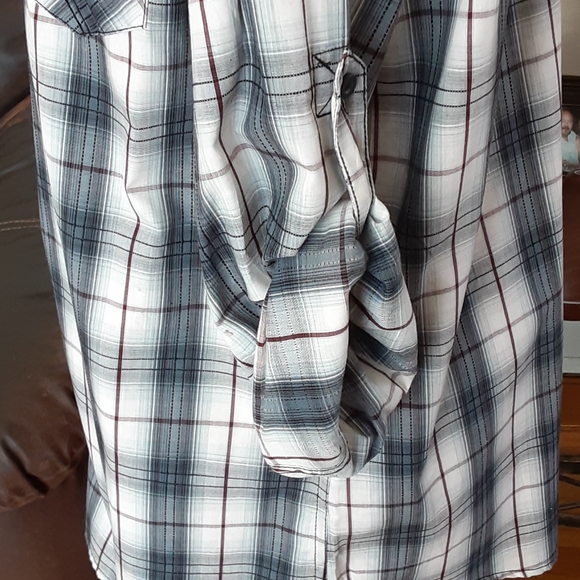 Helix button down - Picture 4 of 7